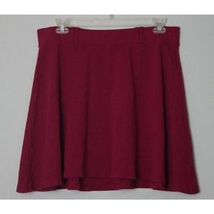 Torrid Casual Red Knee Length Skirt with Belt Loops - Size 1